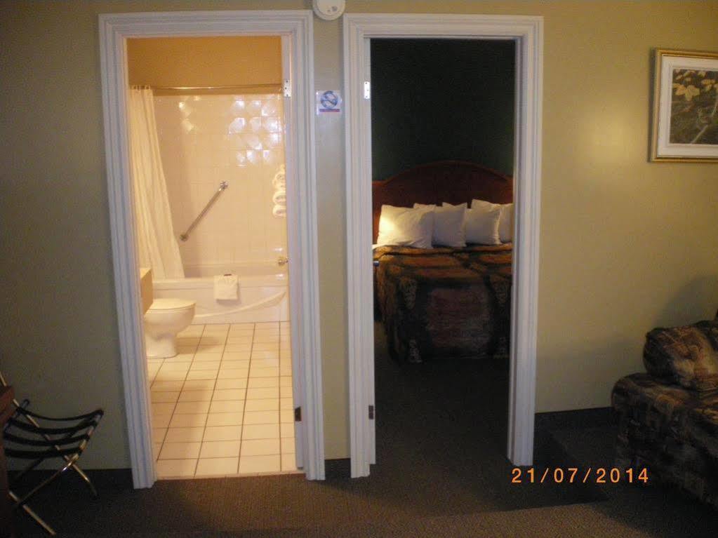 Hotel Motel Manoir De Perce Exterior photo